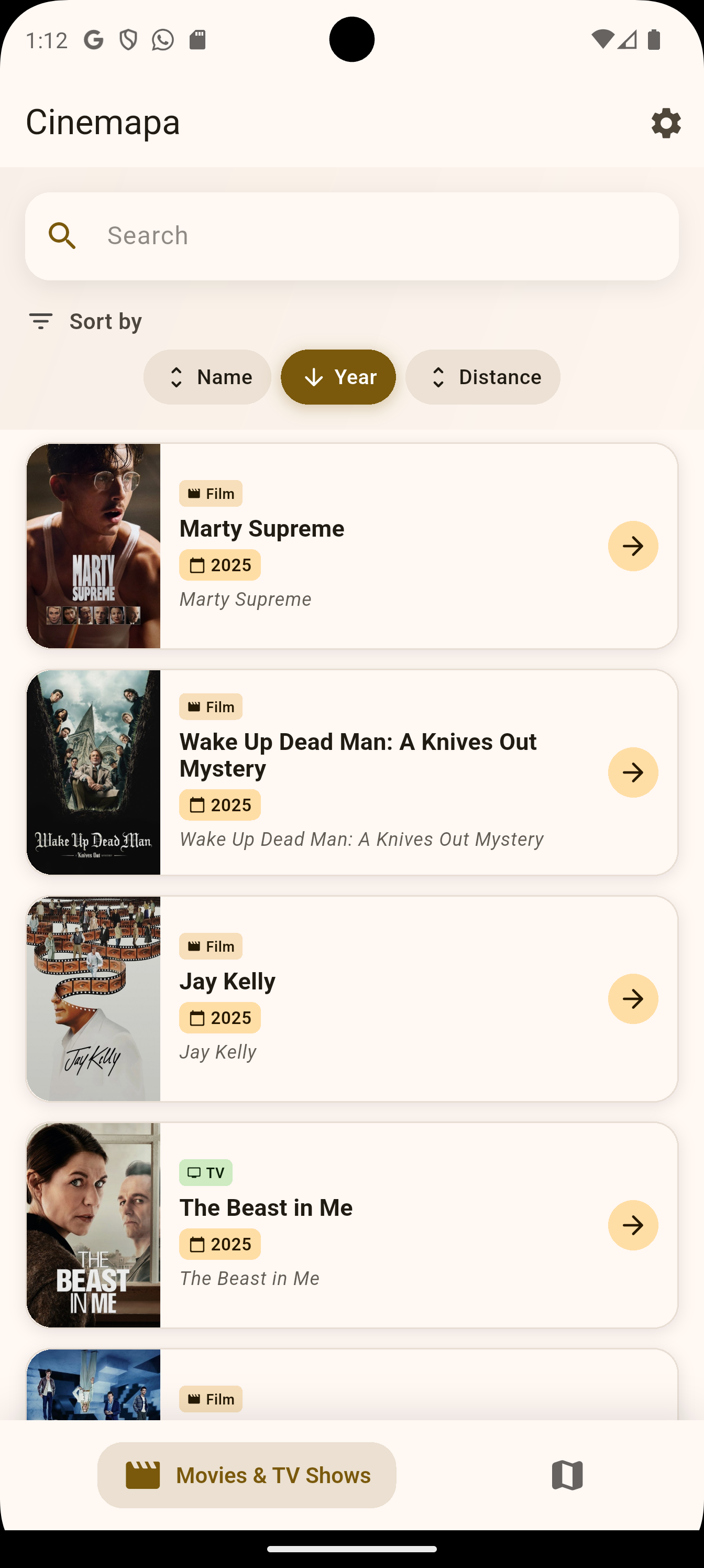Screenshot of the Cinemapa app showing locations on a map
